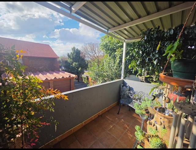 3 BEDROOM TOWNHOUSE FOR SALE IN NEW REDRUTH
